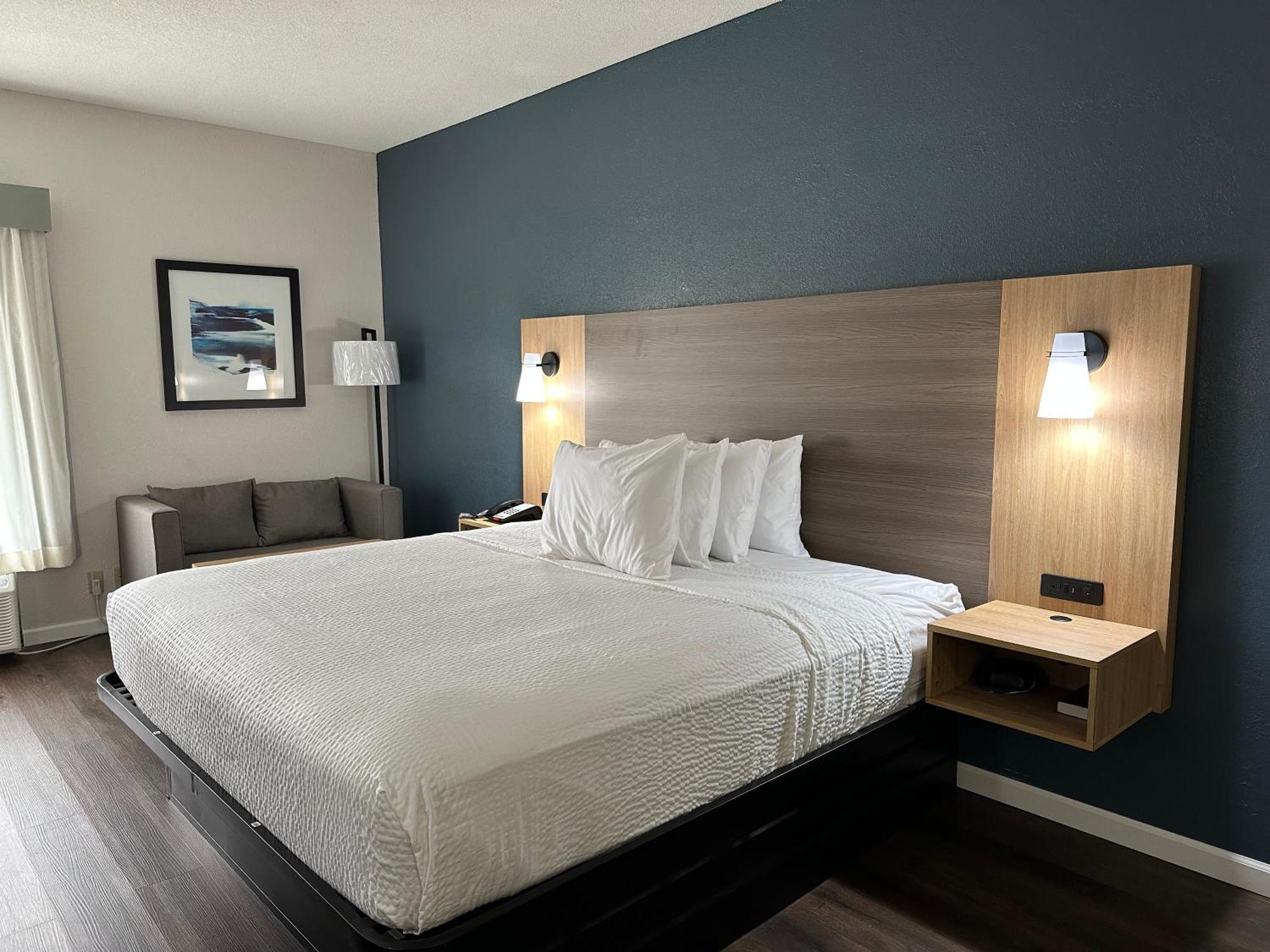 Baymont By Wyndham 3* Moss Point