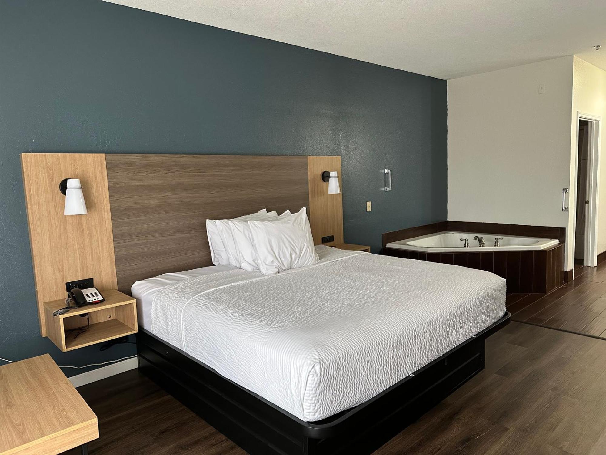 Baymont By Wyndham Hotel