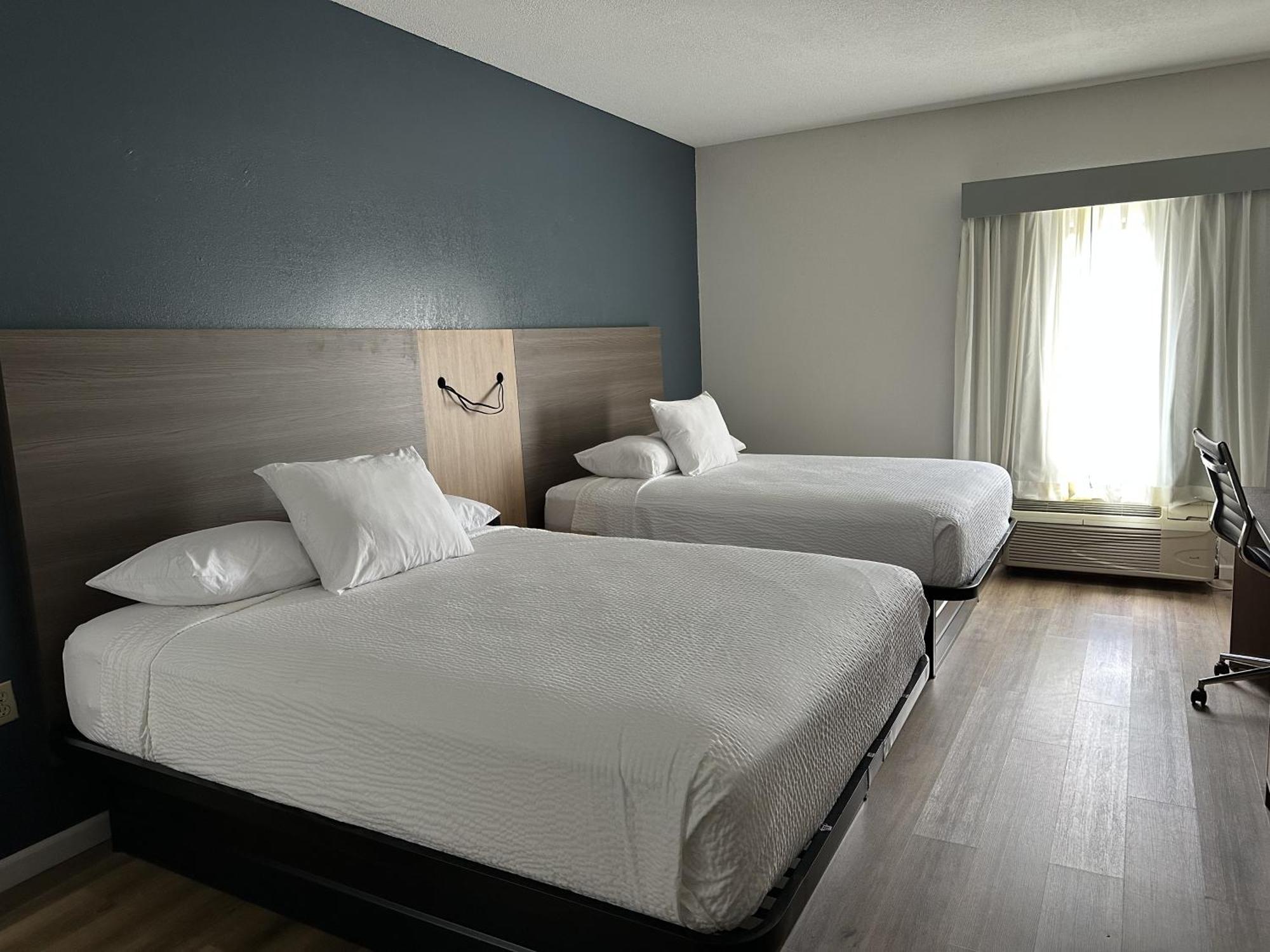 Baymont By Wyndham Hotel Moss Point